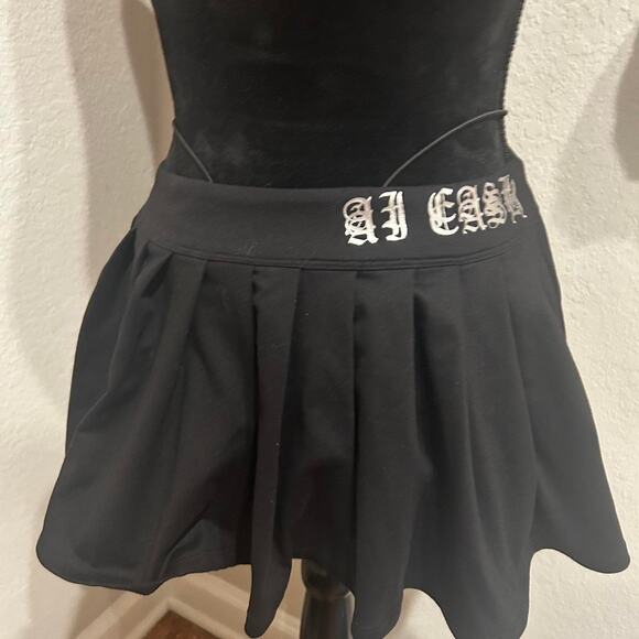Ai Cash Black pleated mini skirt with silver lettering - Picture 2 of 8